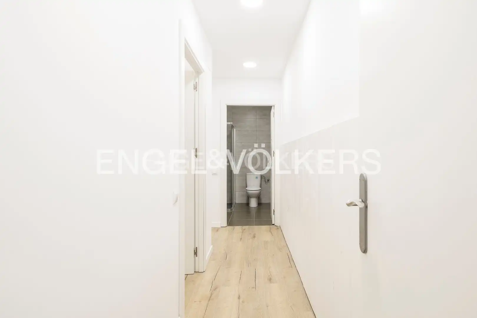 Flat for sale in Barcelona  with Air Conditioner, Heating and Parquet flooring