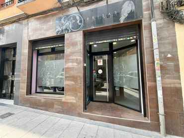 Local comercial en venda a Calle Calle Robles