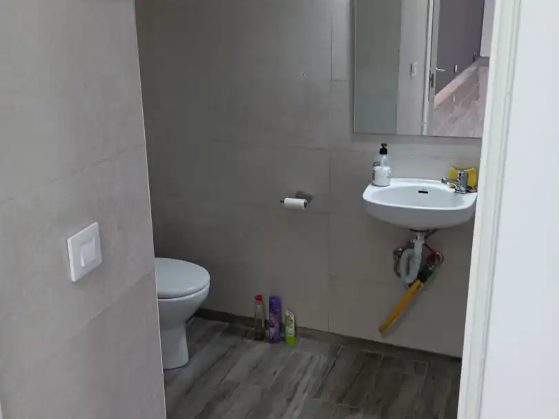 Business premises to rent in Rambla Joaquim Ruyra 61, imagen 5