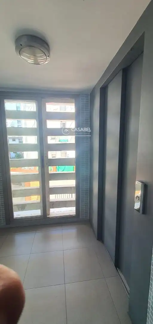 Piso con ascensor en venta en Sur, imagen 2