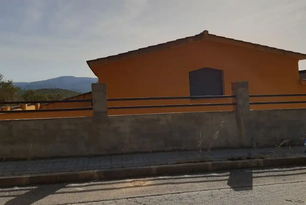 Detached house for sale in SATURN