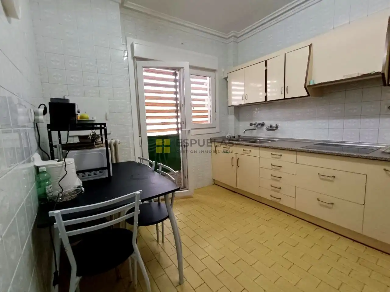 Cocina de Piso en venta en Arnedo con Calefacción, Parquet y Terraza