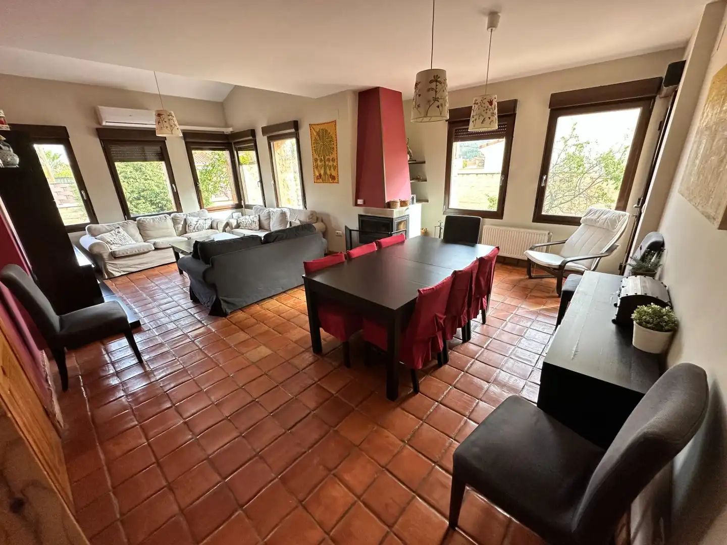 Comedor de Casa o chalet en venta en Villalba de la Sierra con Aire acondicionado, Calefacción y Terraza