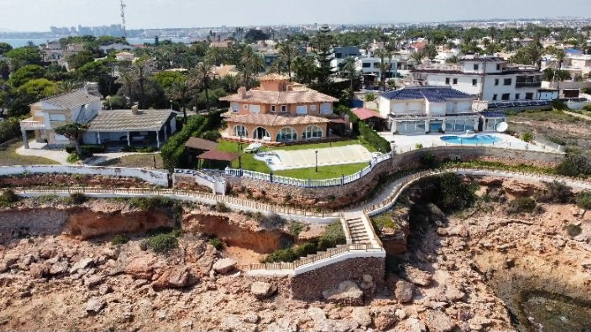 Exterior view of Houses for sale in Orihuela  with Air Conditioner, Heating and Private garden