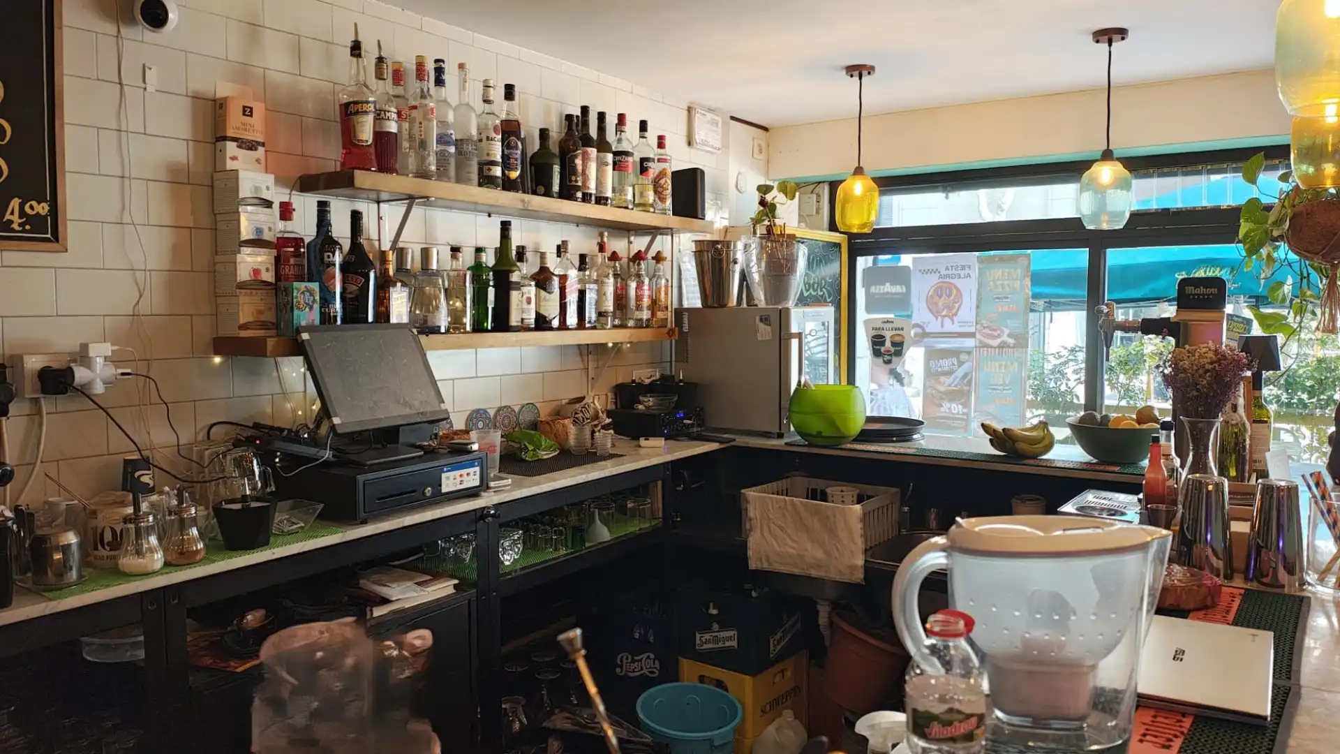 Local en traspaso en Barcelona con Aire acondicionado, Terraza y Amueblado