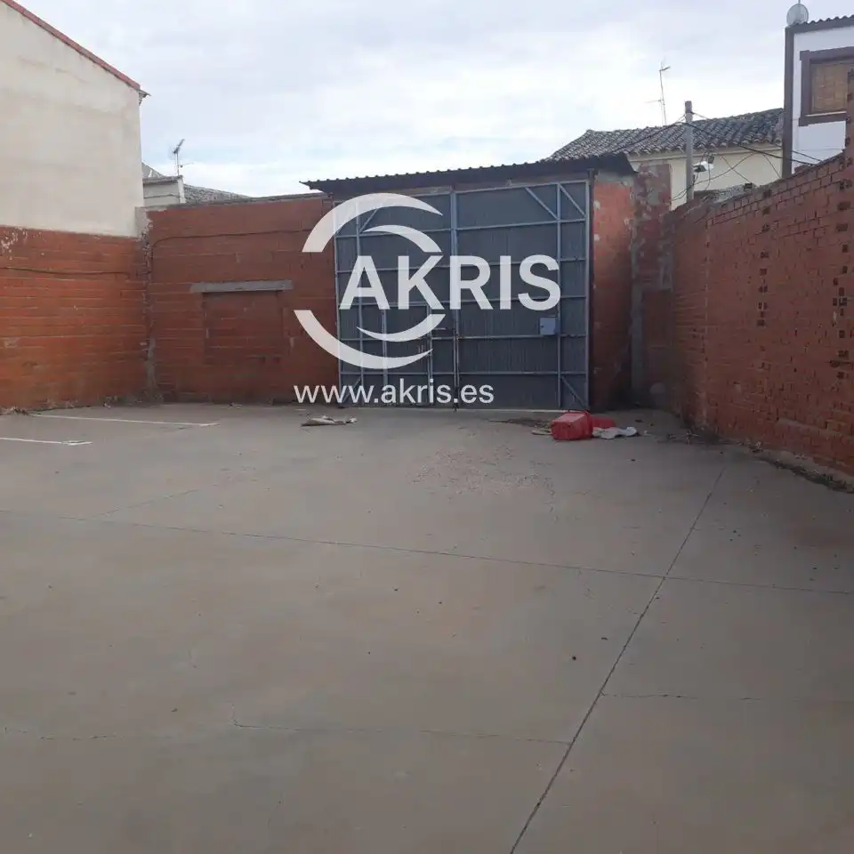 Industrial buildings for sale in Calle Joropo, La Puebla de Almoradiel