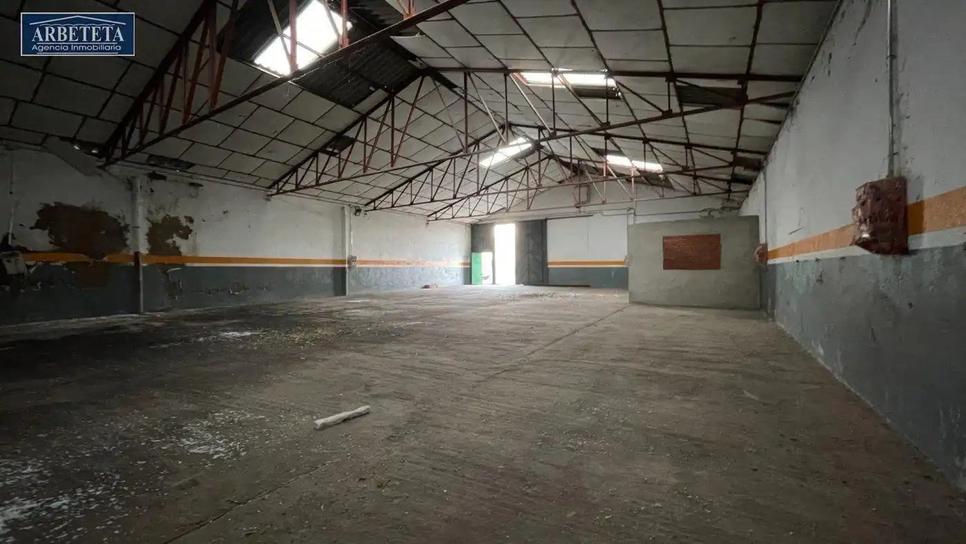 Fabrikhallen zum Verkauf in Brihuega
