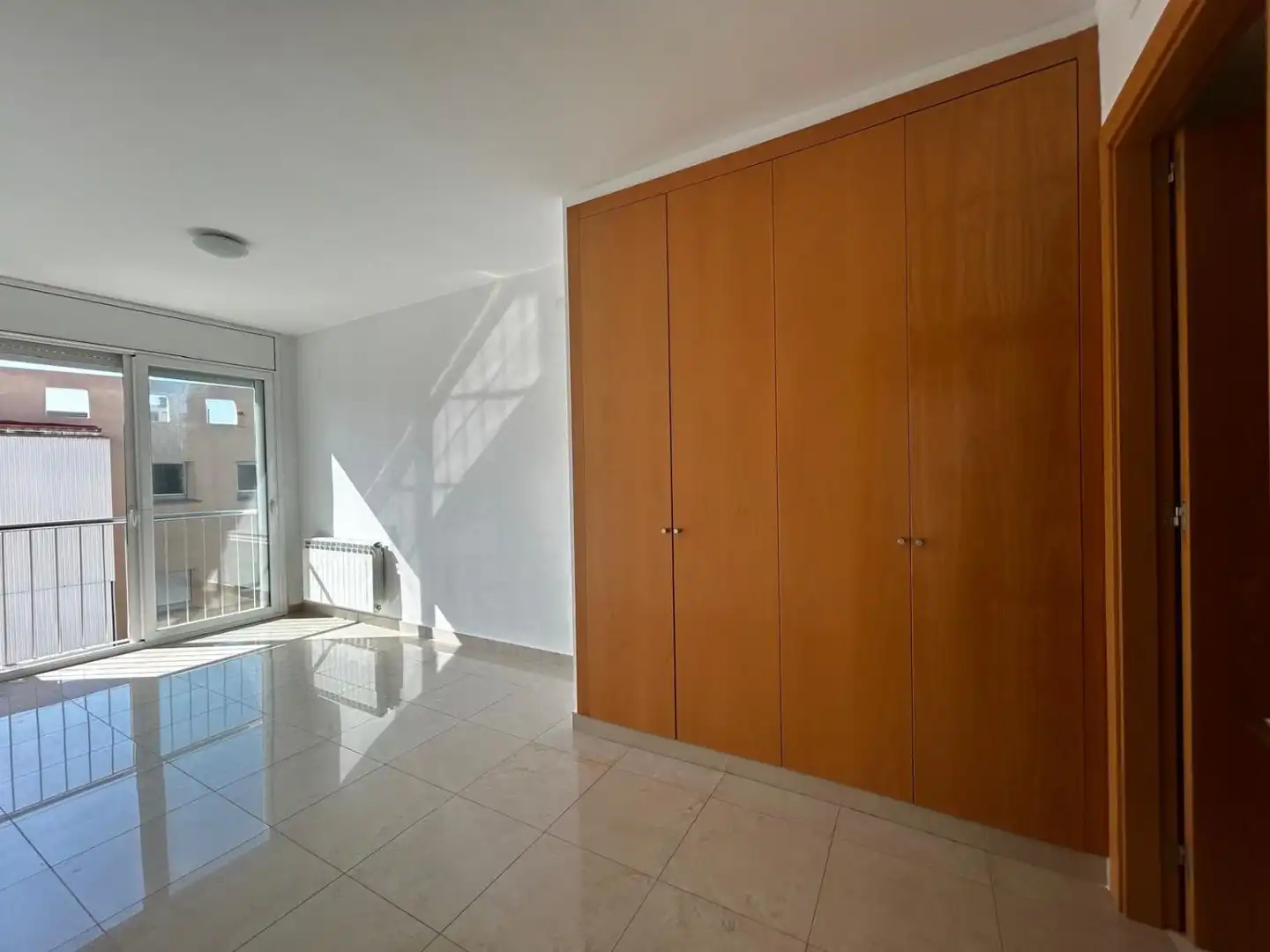 Wohnung zum Verkauf in Sitges mit Klimaanlage, Heizung und Terrasse
