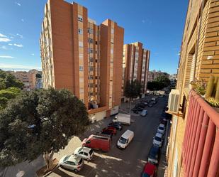 Vista exterior de Pis en venda en  Almería Capital amb Aire condicionat i Terrassa