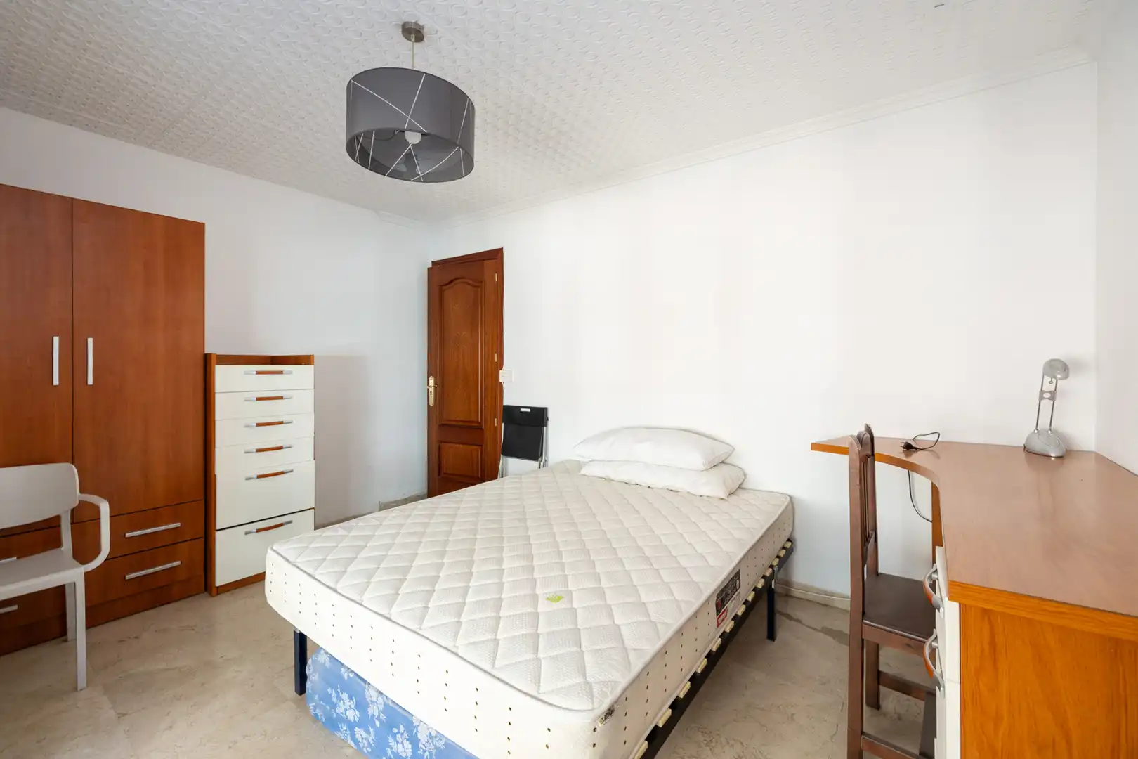 Wohnung zur Miete in Calle Emperatriz Eugenia, Camino de Ronda