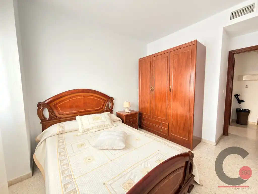 Bedroom of Flat for sale in Badajoz