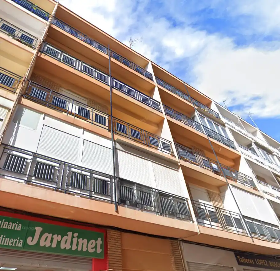 Apartamento en venta en Ramon Y Cajal 6, imagen 2