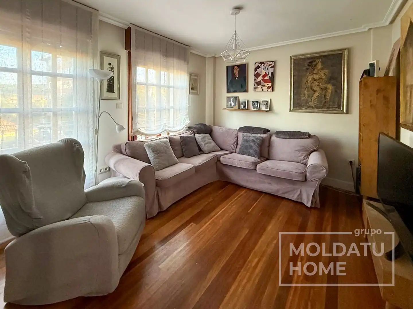 Living room of Houses for sale in Abanto y Ciérvana-Abanto Zierbena  with Heating, Private garden and Terrace