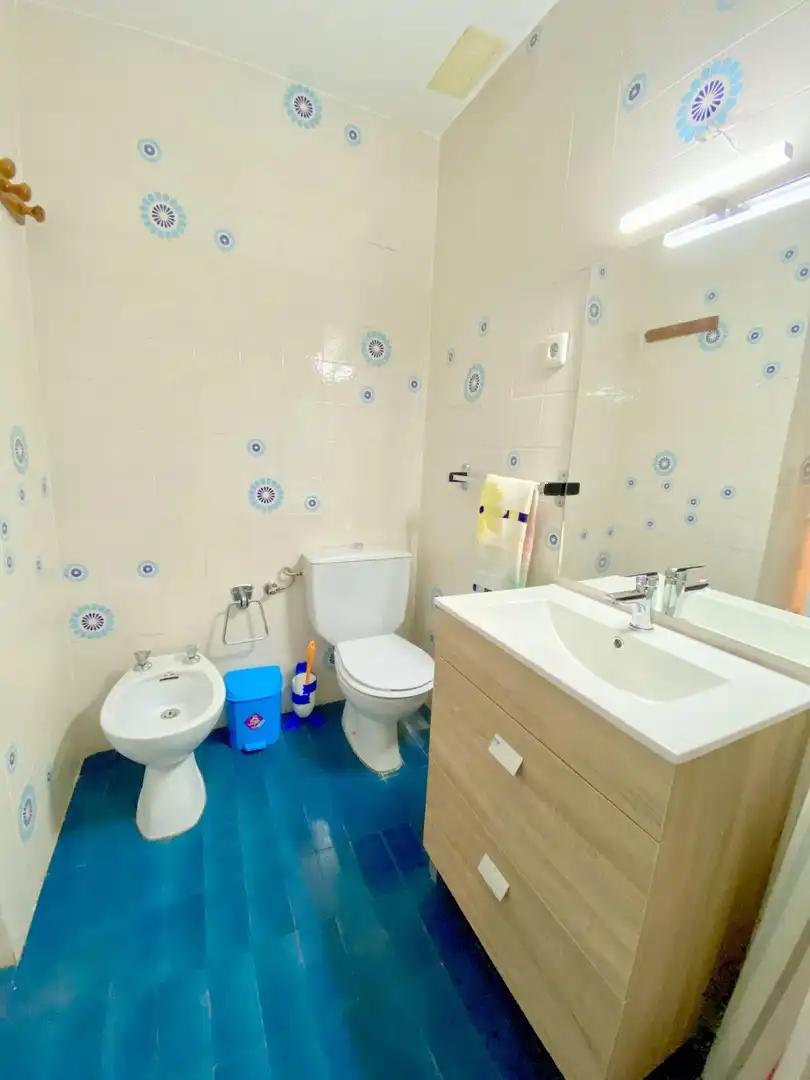 Baño de Apartamento en venta en Barcelona con Terraza y Balcón