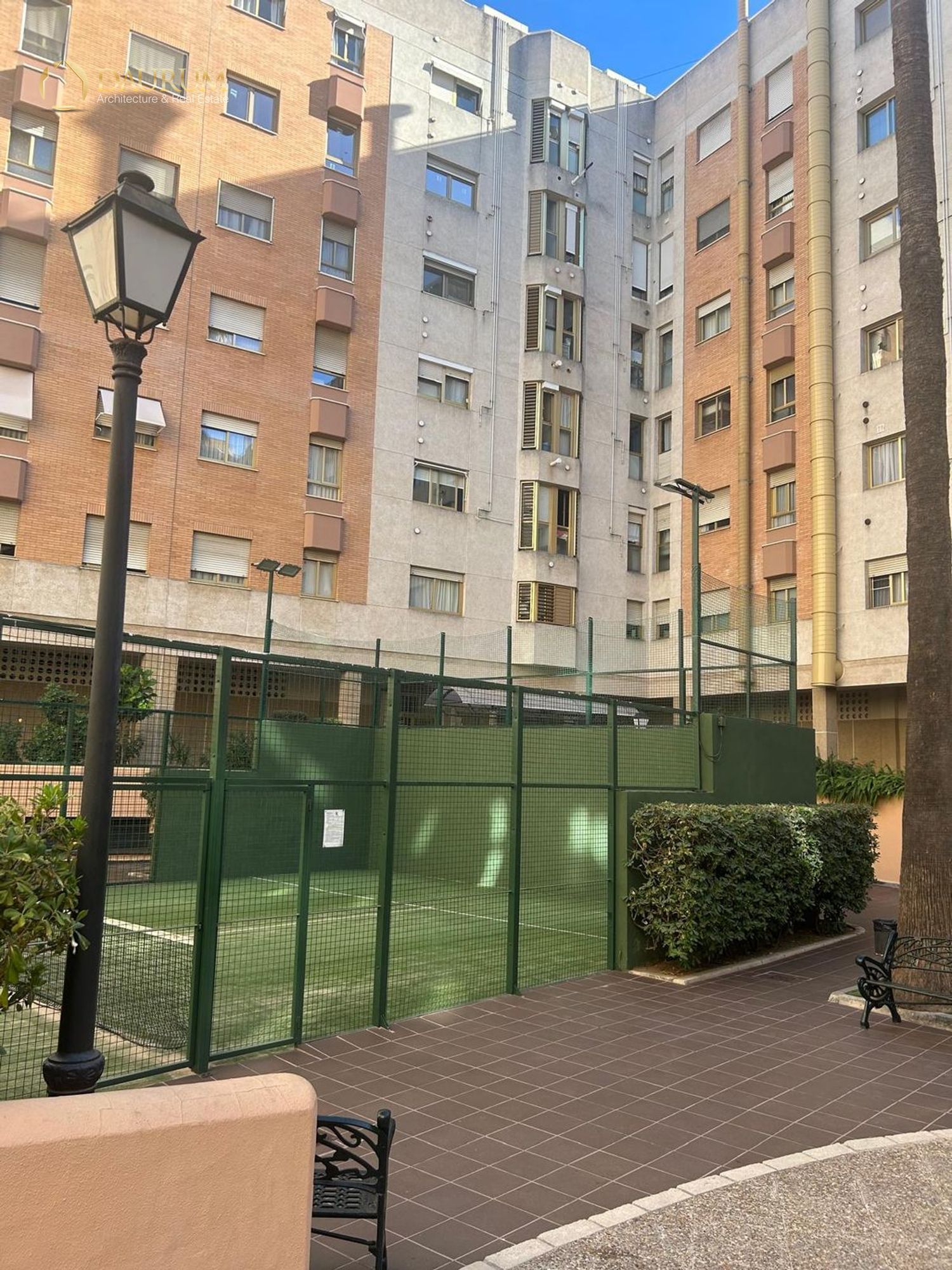Parking of Flat for sale in  Sevilla Capital  with Air Conditioner, Swimming Pool and Community pool