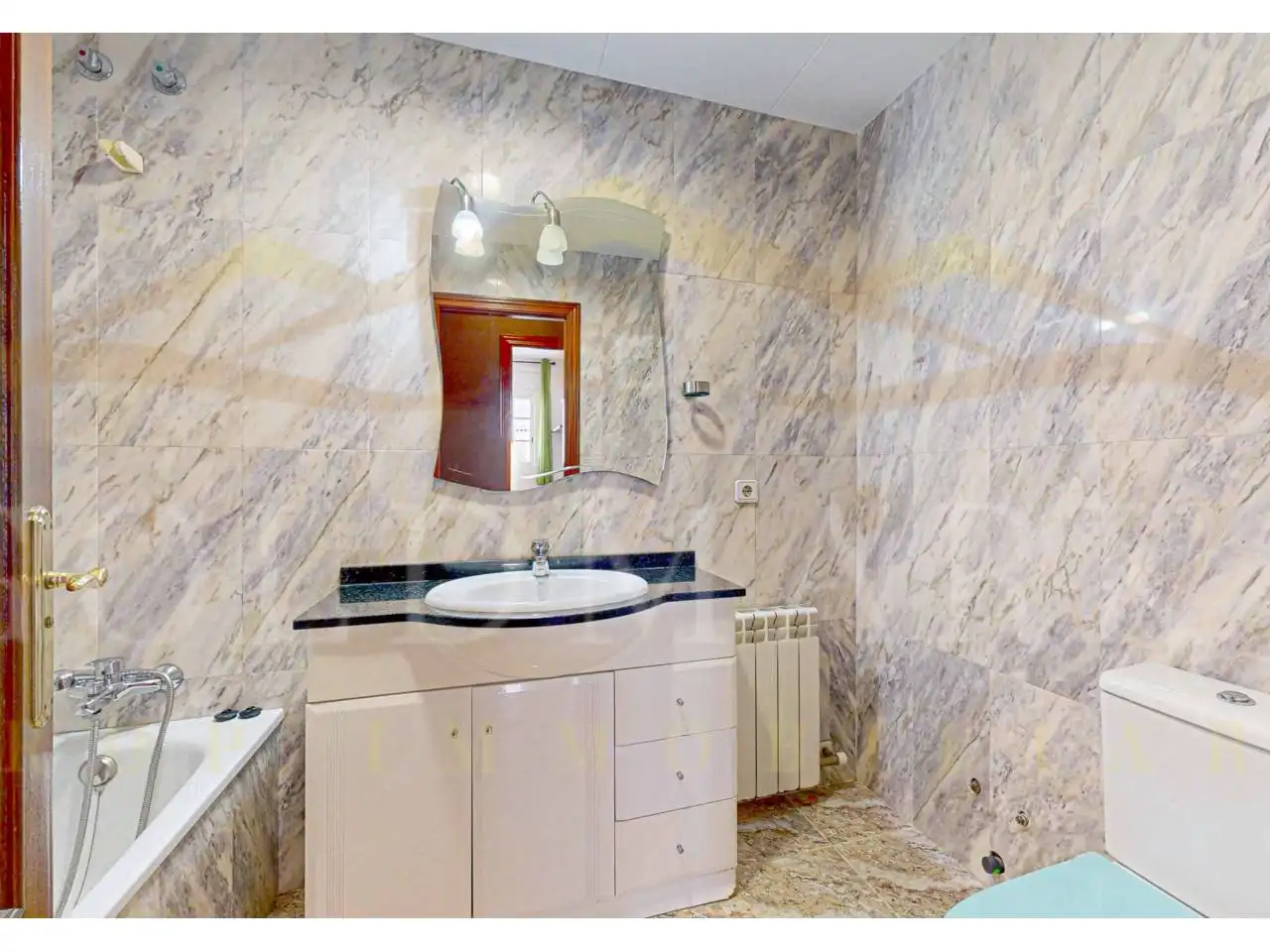 Bathroom of Flat for sale in Cubelles  with Air Conditioner, Heating and Terrace