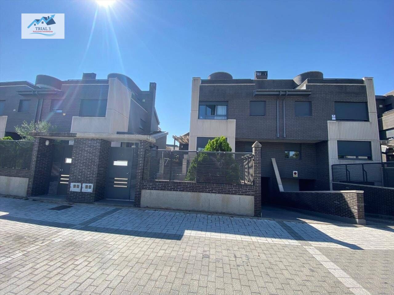 Exterior view of House or chalet for sale in Valladolid Capital  with Private garden, Terrace and Balcony