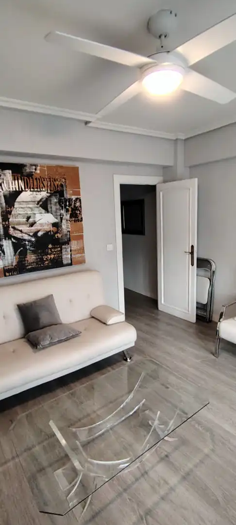 Bedroom of Flat for sale in Salamanca  with Heating, Parquet flooring and Furnished