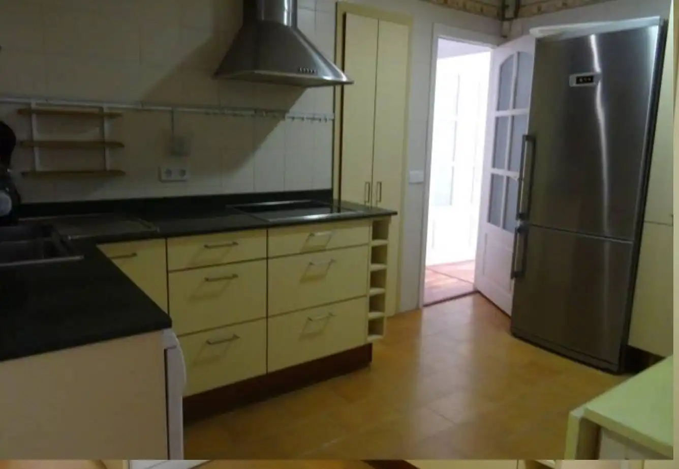 Kitchen of Flat for rent in  Palma de Mallorca  with Air Conditioner, Parquet flooring and Balcony