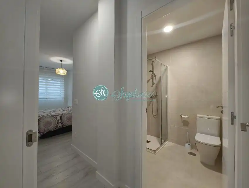 Badezimmer von Wohnung zur Miete in Segovia mit Heizung, Terrasse und Abstellraum