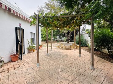 Detached house with garden for sale in Carretera de Barrio Nuevo