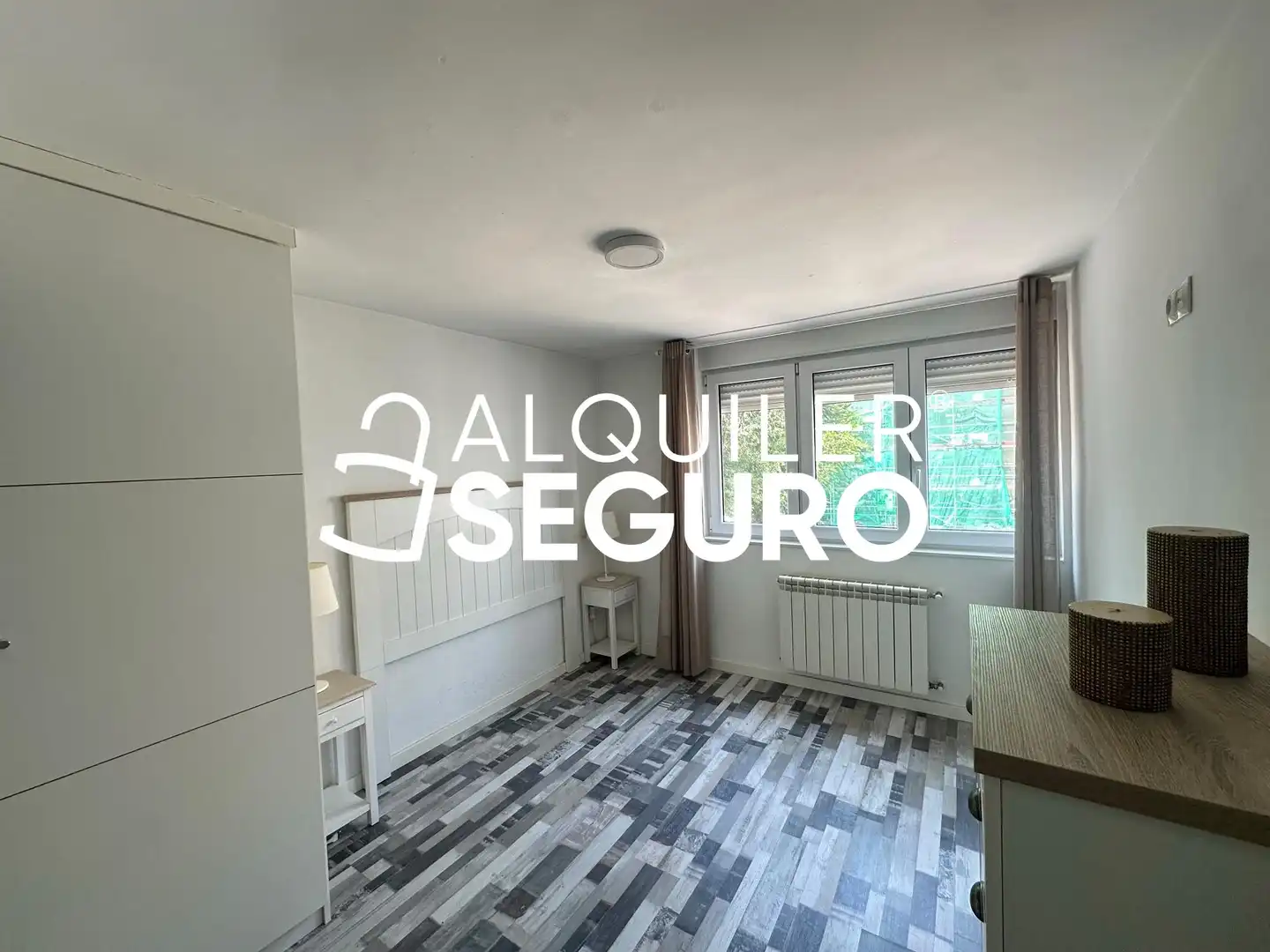 Bedroom of Flat for rent in Madrid  with Air Conditioner, Heating and Furnished