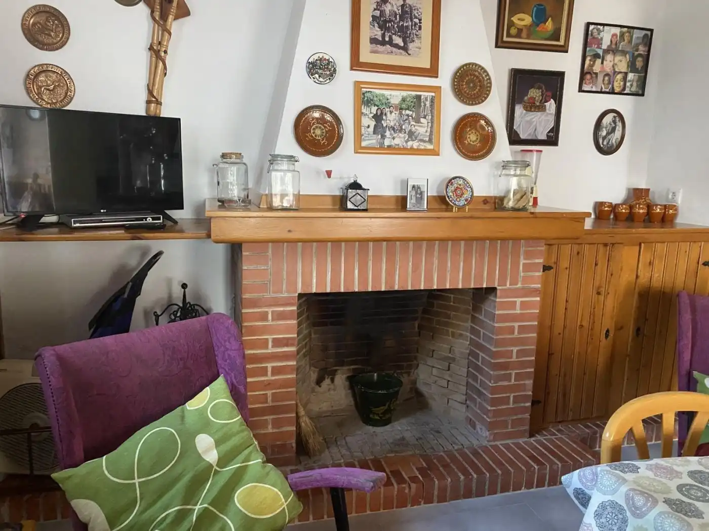 Sala d'estar de Casa o xalet en venda en El Pedroso amb Terrassa, Traster i Balcó