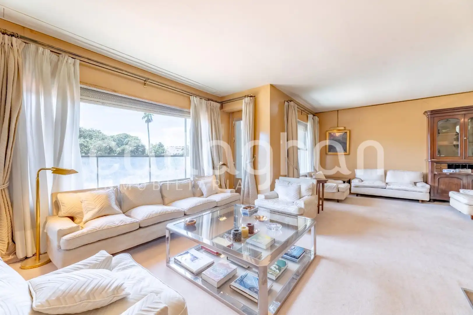 Living room of Flat for sale in Valencia  with Air Conditioner, Heating and Terrace