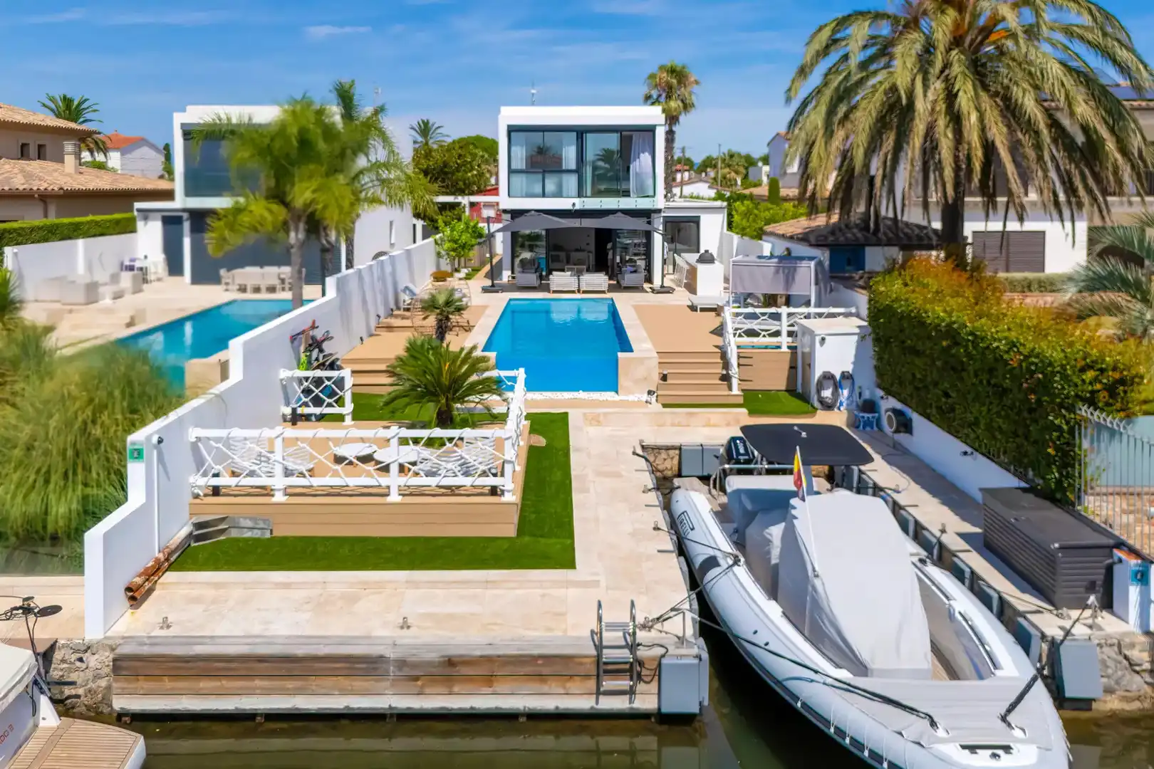 Piscina de Casa o xalet en venda en Empuriabrava amb Aire condicionat, Calefacció i Terrassa