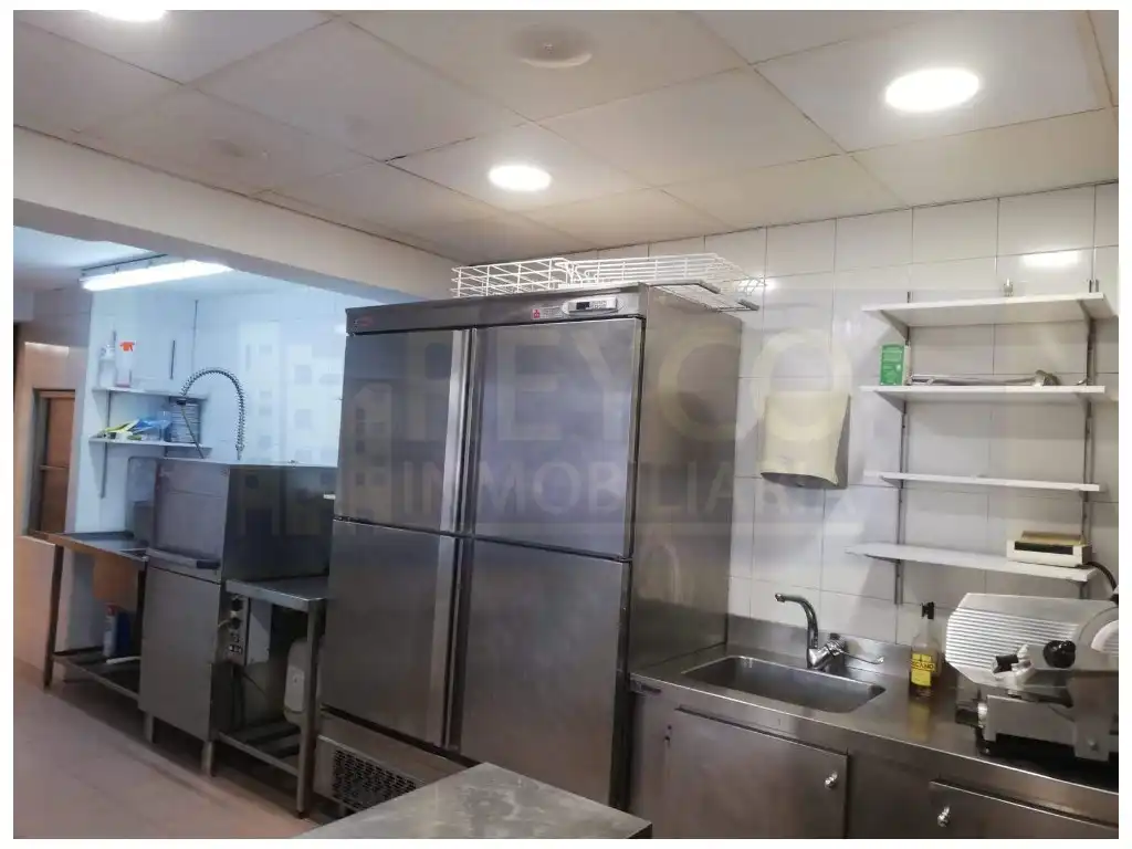 Cocina de Local en venta en Sotés