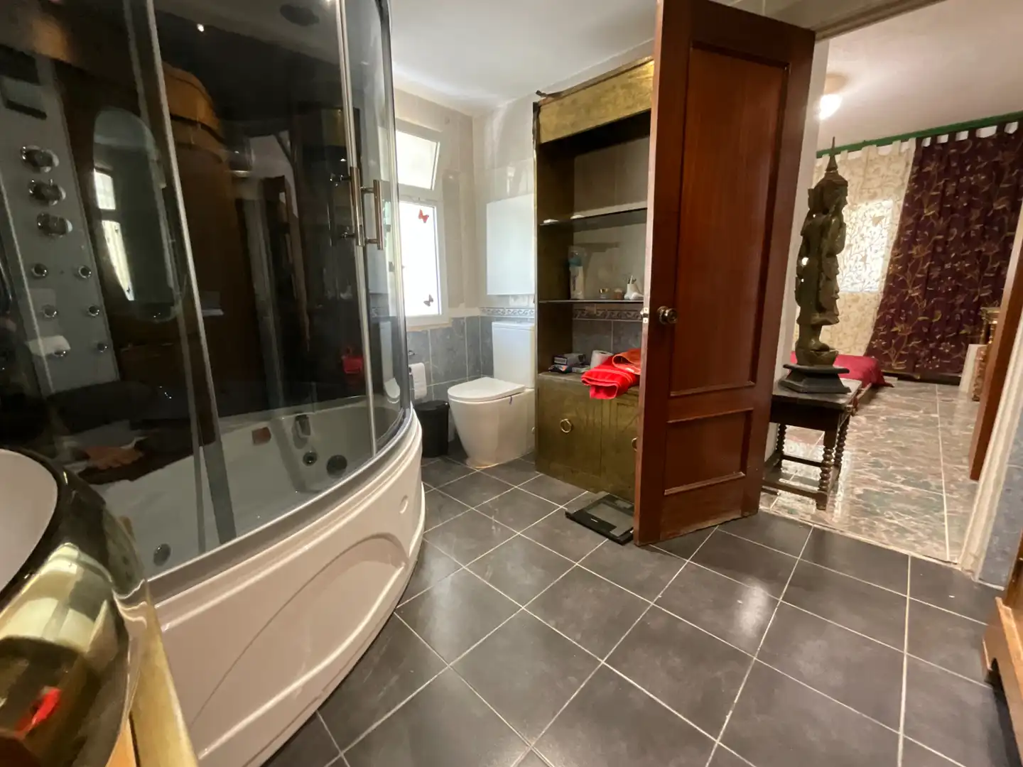 Bany de Finca rústica en venda en Coín amb Jardí privat i Piscina