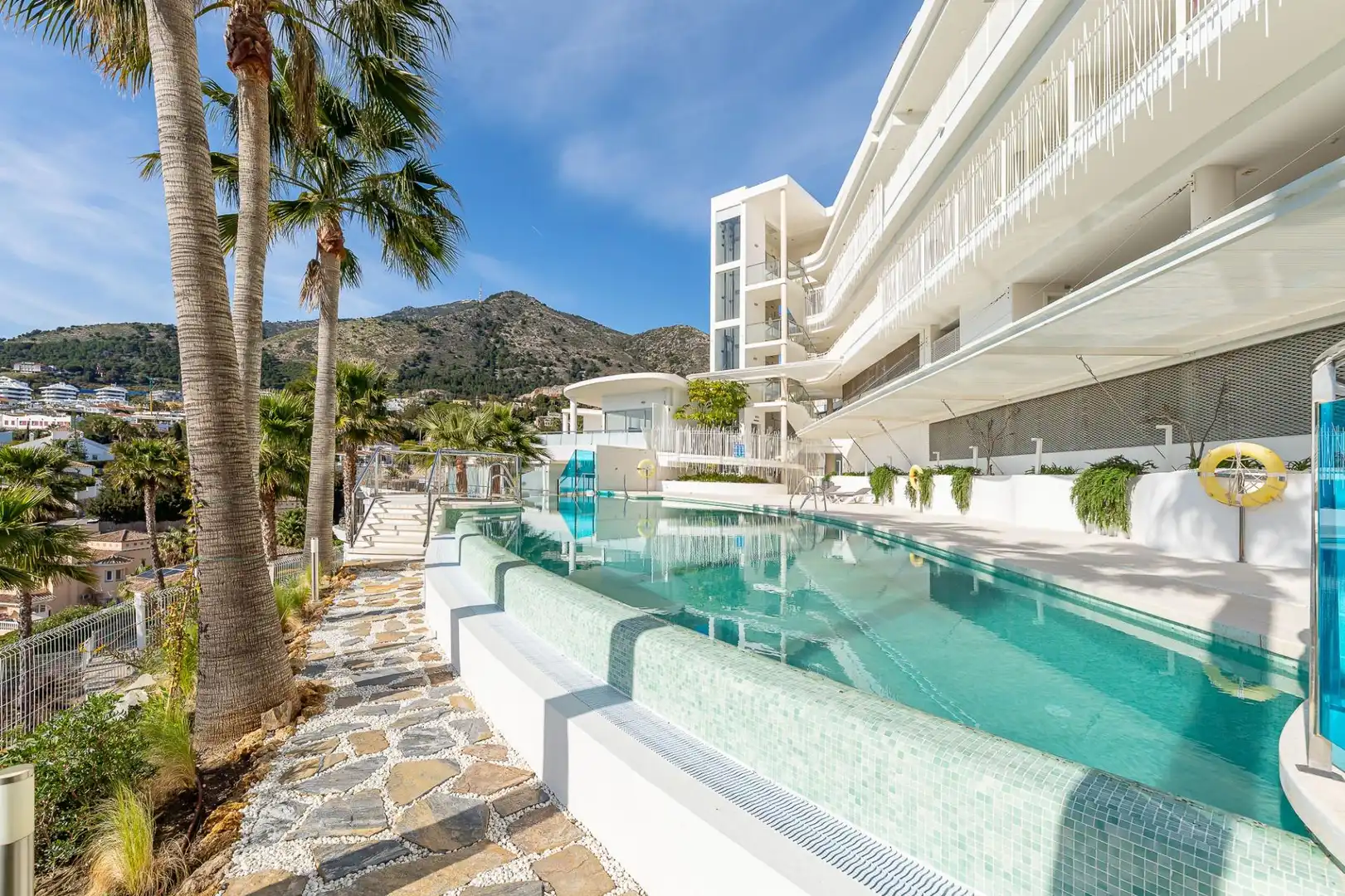 Piscina de Apartament en venda en Benalmádena amb Aire condicionat, Calefacció i Terrassa