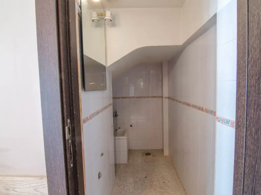 Bany de Local de lloguer en Brenes, Sevilla