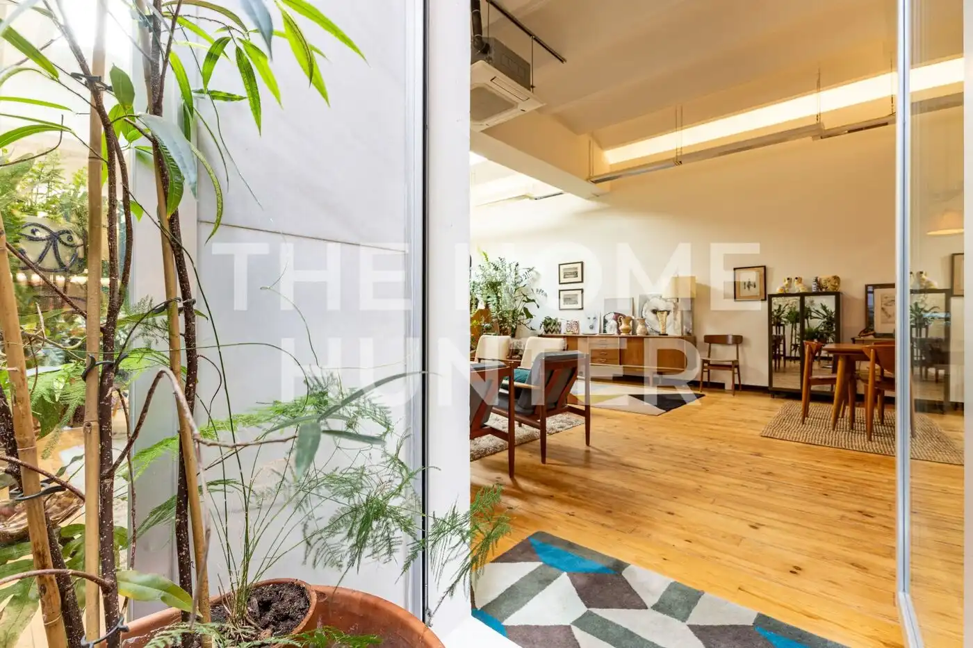 Loft zum Verkauf in Barcelona mit Klimaanlage, Heizung und Möbliert