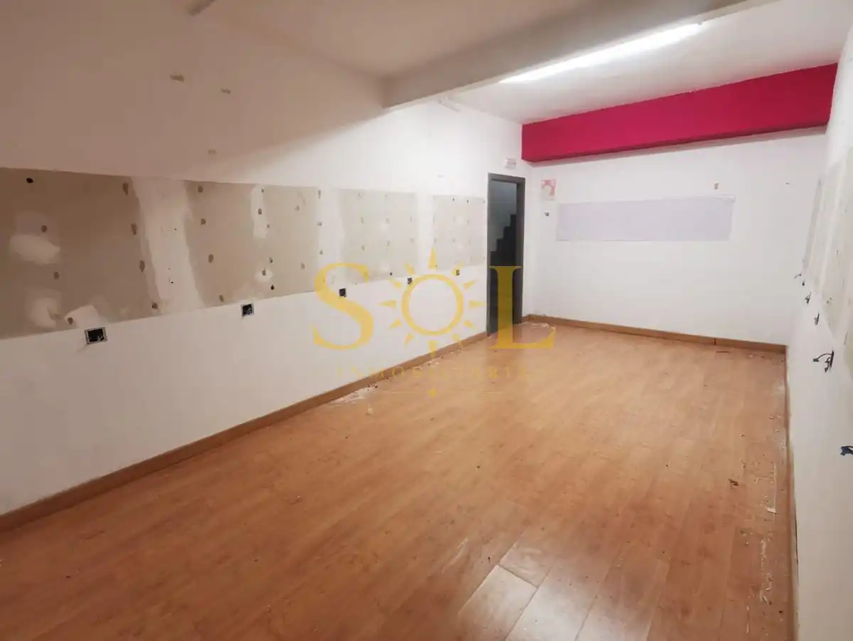 Local comercial en venda a Calle Alfonso V 11, imagen 15