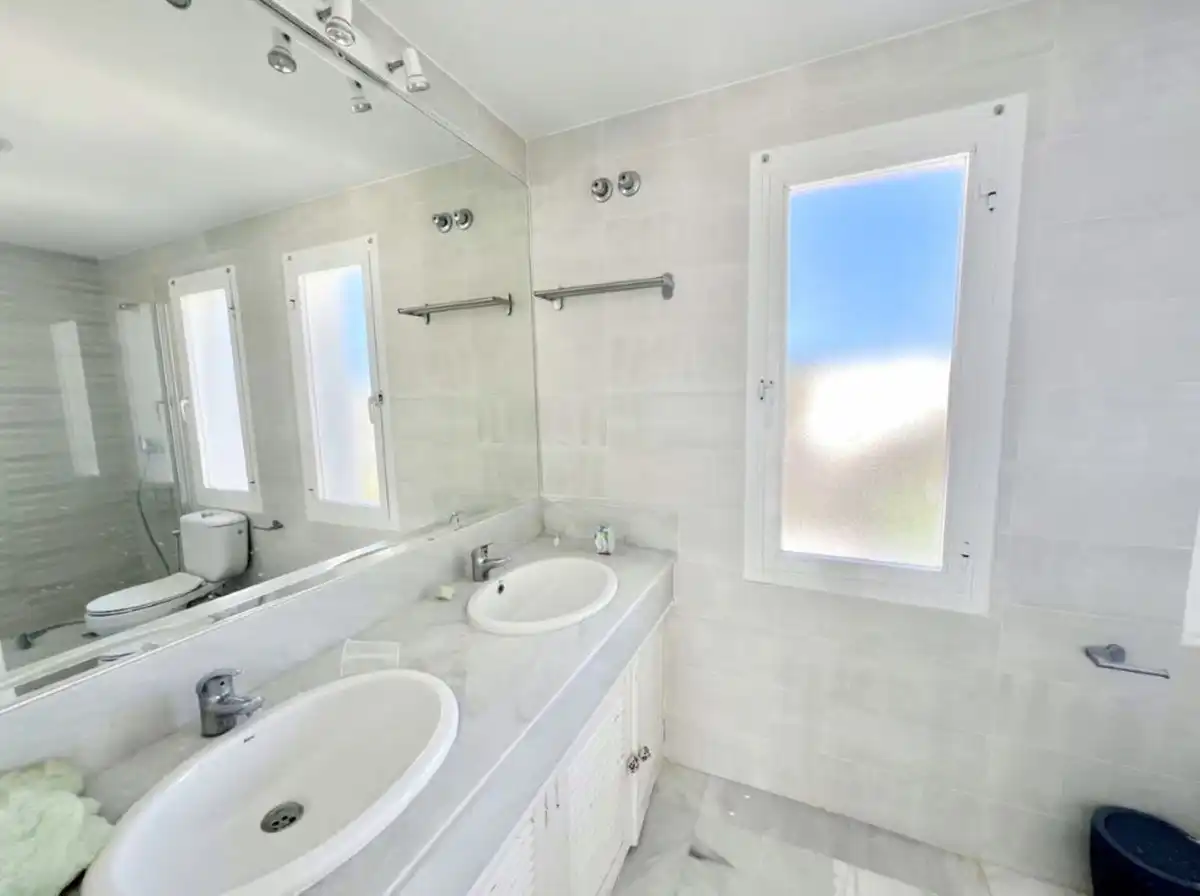 Villa con piscina in vendita a Nueva Andalucía, imagen 12