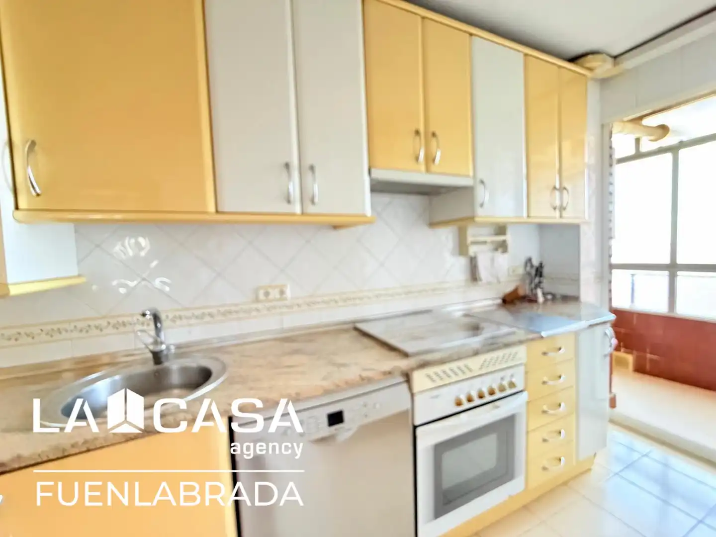 Cocina de Piso en venta en Fuenlabrada con Aire acondicionado, Calefacción y Terraza
