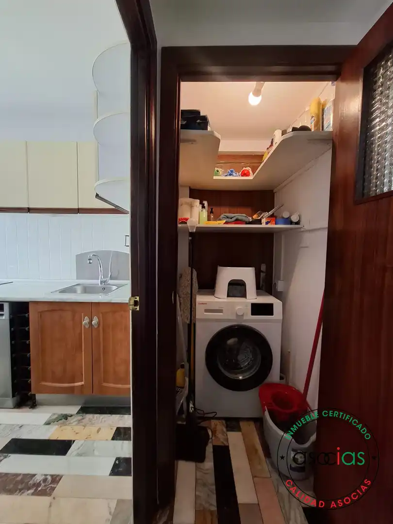 Cuina de Pis en venda en Gijón  amb Calefacció