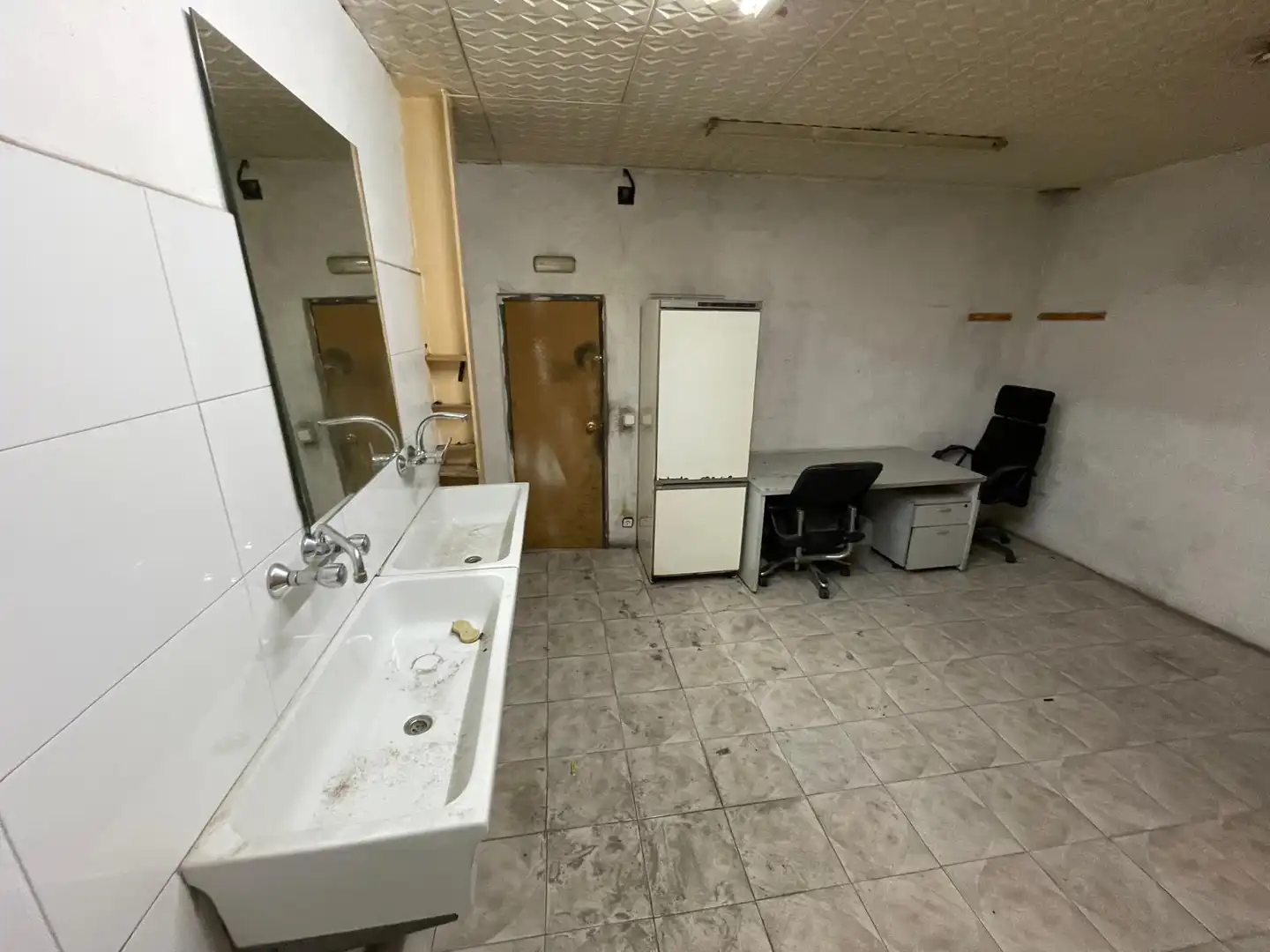 Bathroom of Industrial buildings for rent in Esparreguera