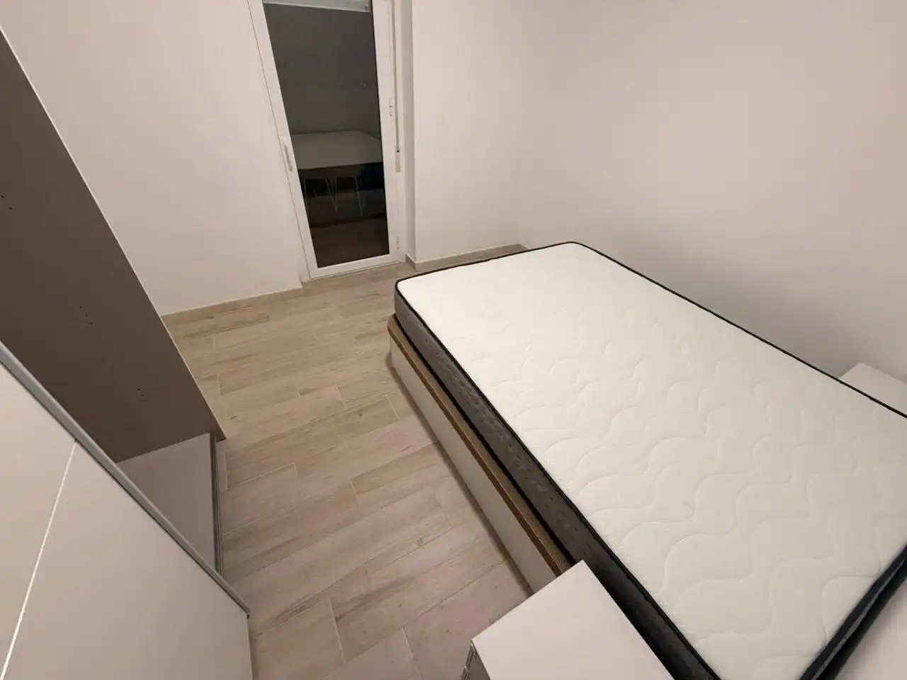 Schlafzimmer von Erdgeschoss zur Miete in Madrid