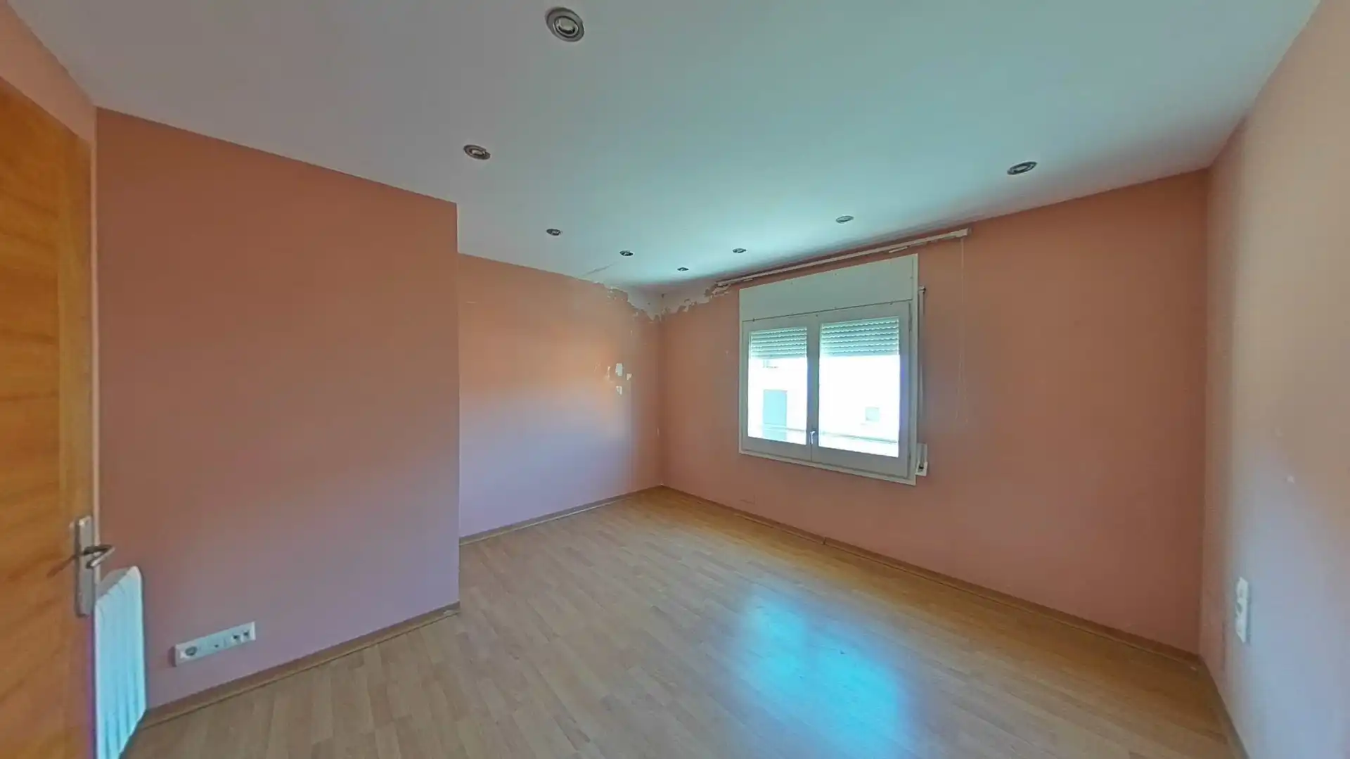 Habitación de Casa adosada en venta en Olot con Balcón