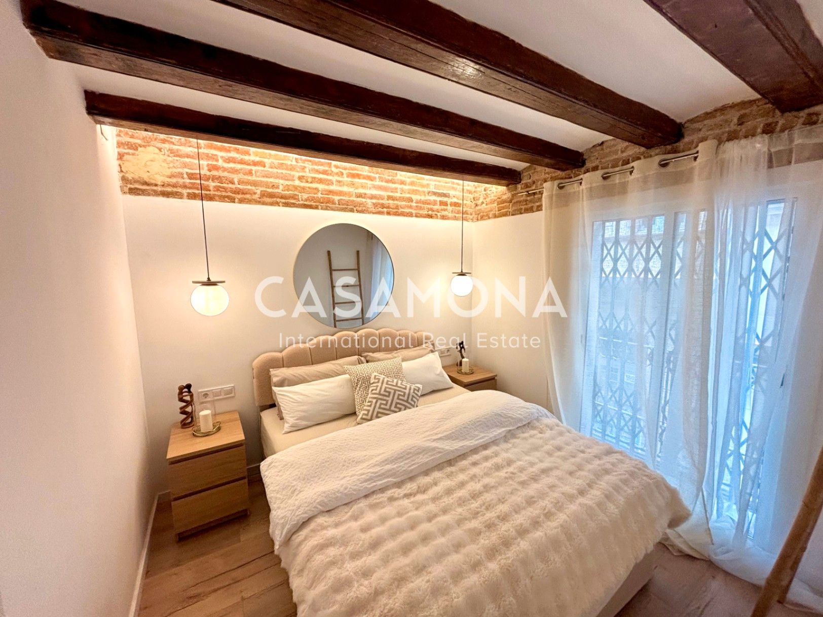 Dormitori de Apartament de lloguer en  Barcelona Capital amb Aire condicionat, Calefacció i Moblat