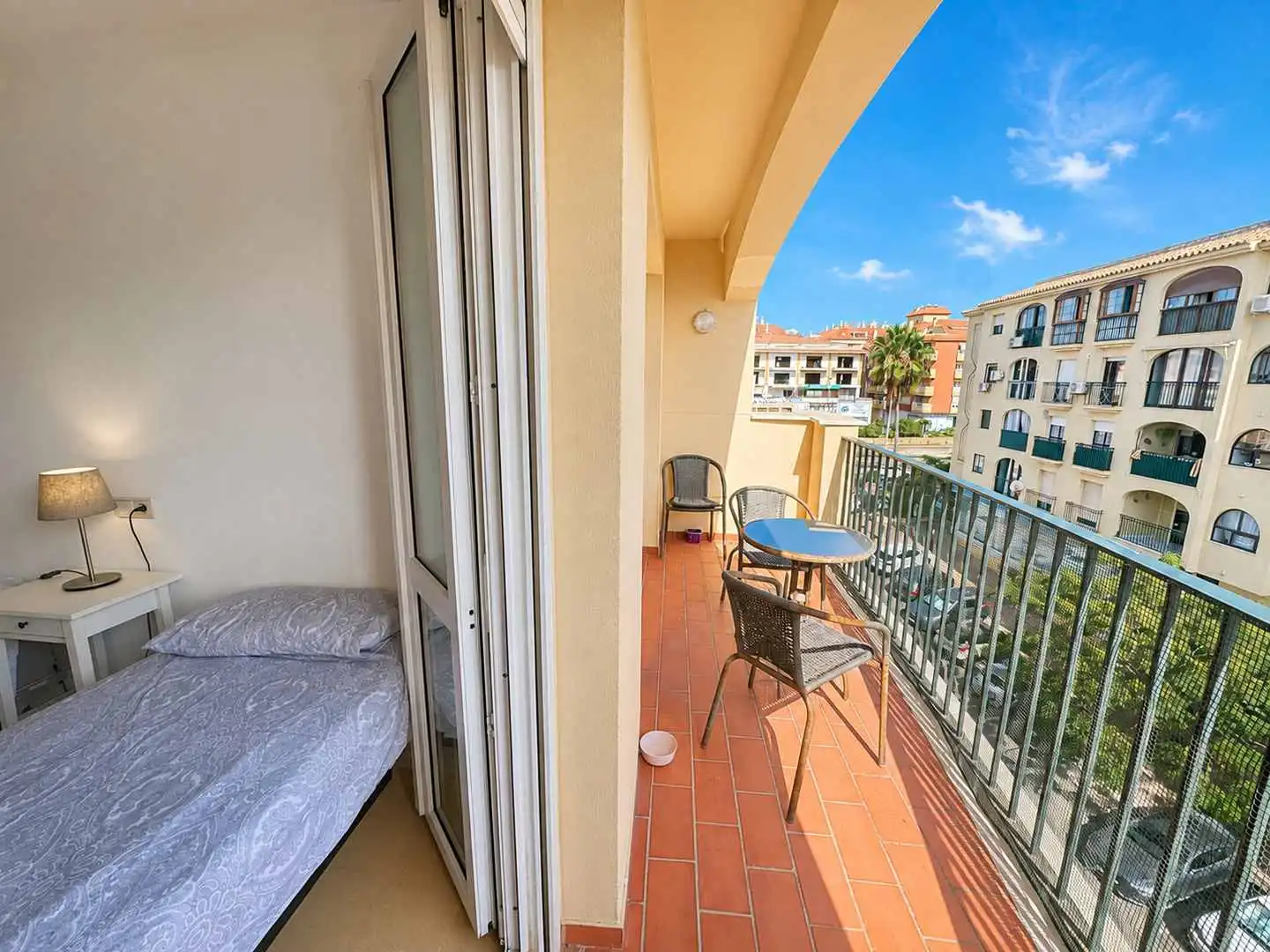 Terrasse von Wohnungen zur Miete in Manilva mit Terrasse, Möbliert und Gemeinschaftspool