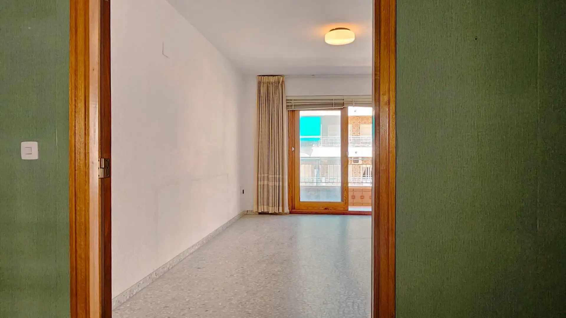 Flat for sale in Gandia  with Storage room and Balcony
