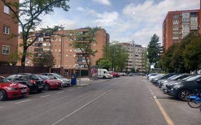 Exterior view of Flat for sale in  Madrid Capital  with Air Conditioner and Community pool