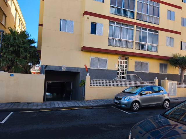 Garaje en Alquiler en Calle Presidente Adolfo Suárez, 37 en La Cuesta -Finca España