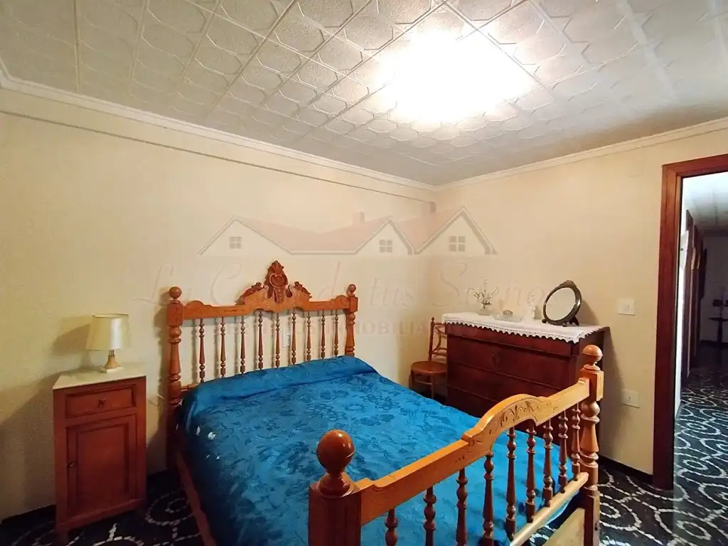 Schlafzimmer von Wohnung zum Verkauf in Sax