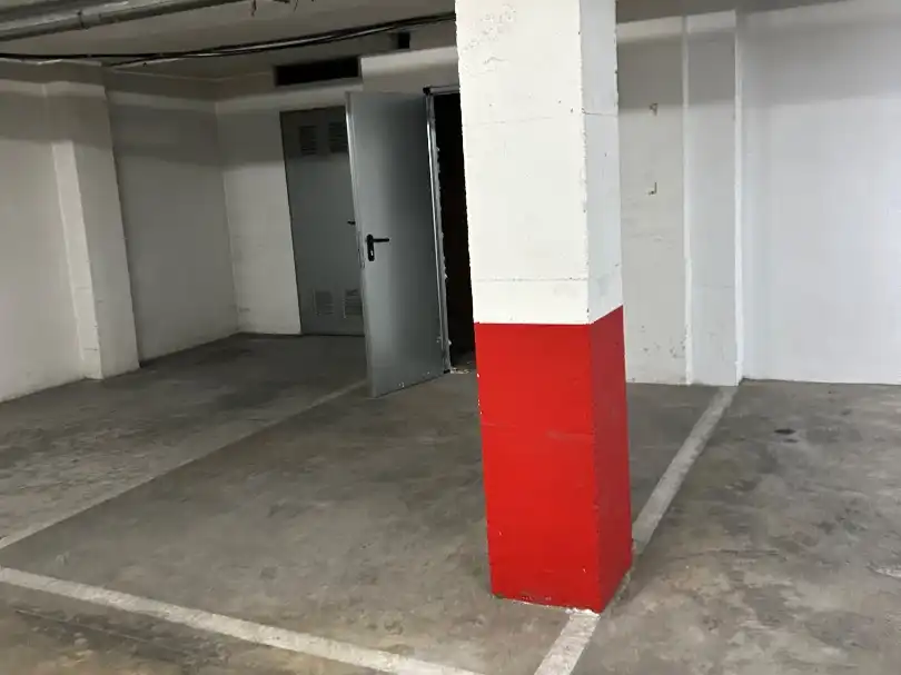 Einzelparkplatz zum Verkauf in Bulevard dels musics 8, imagen 2