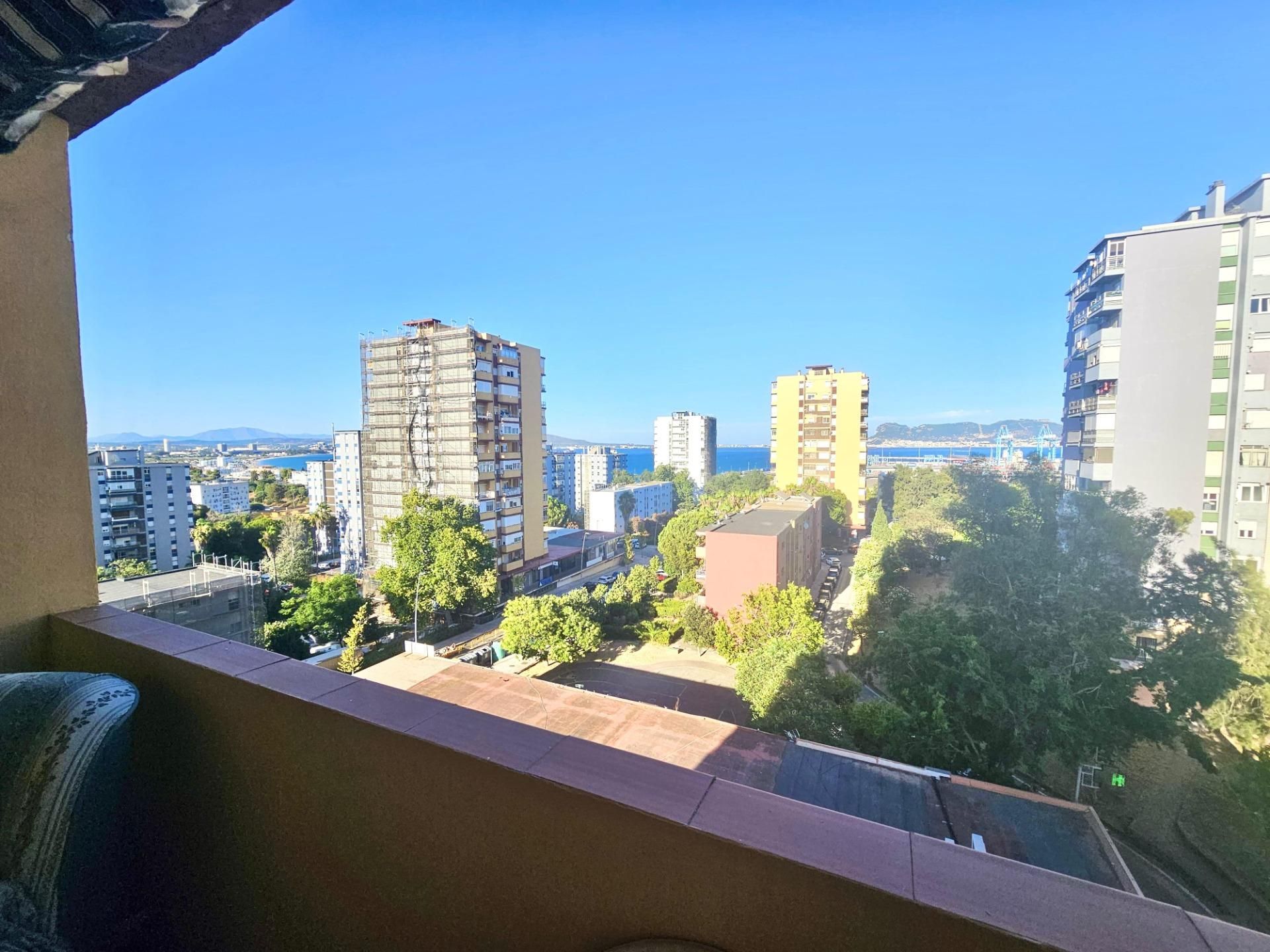 Exterior view of Flat for sale in Algeciras  with Terrace