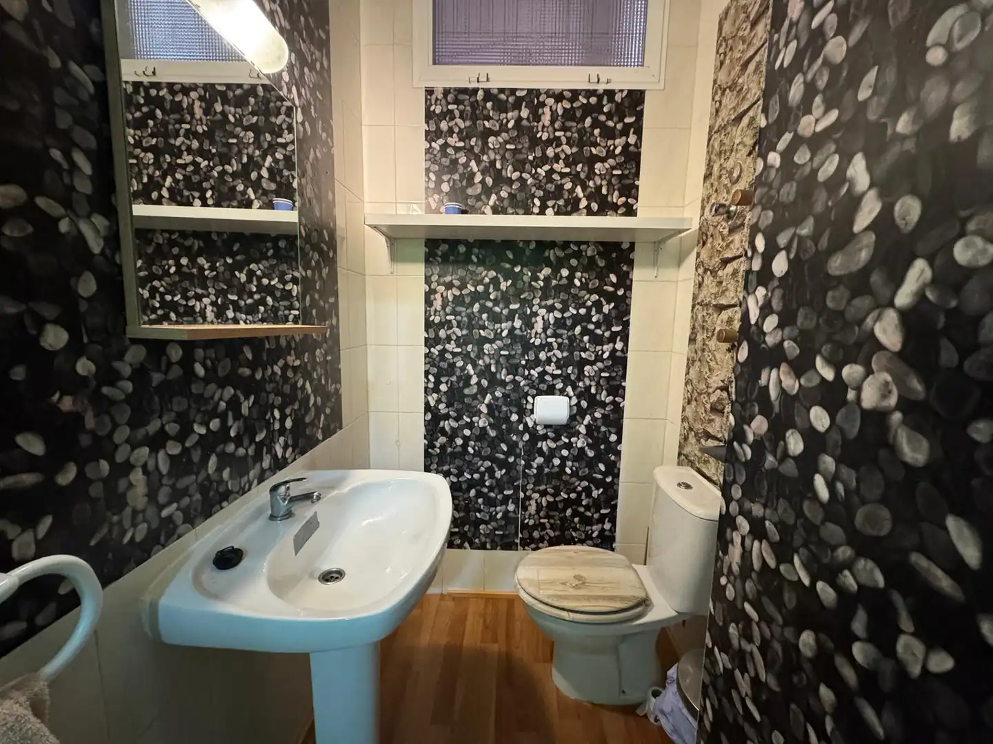 Badezimmer von Geschaftsraum zum Verkauf in Torrevieja mit Klimaanlage und Möbliert